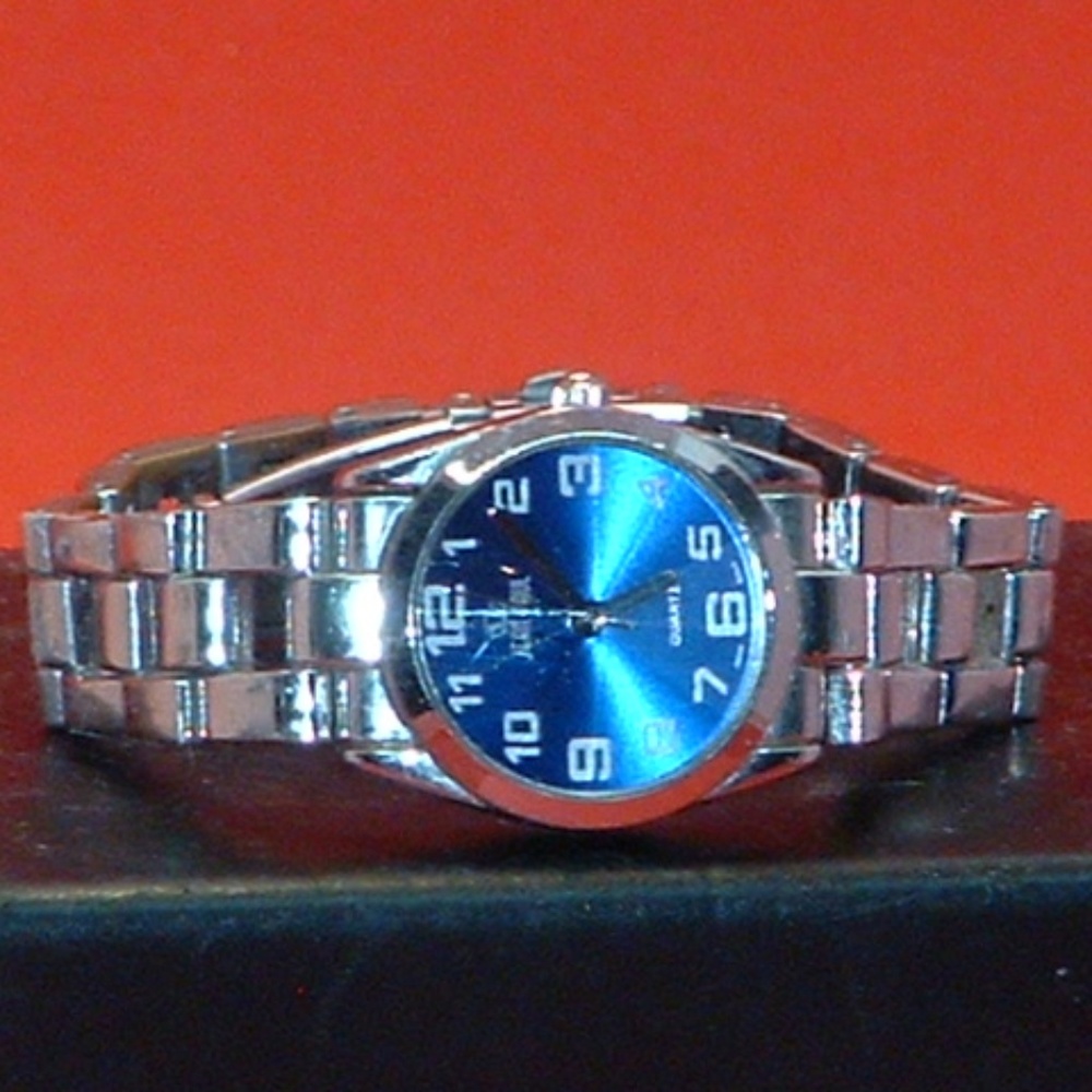 Women’s Jean Paul  Quartz Analog Watch